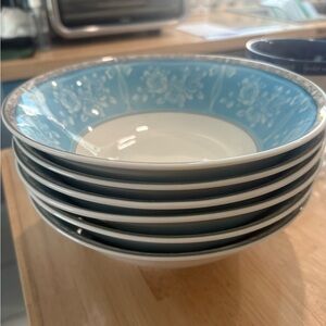 Set of Six Blue Floral Dinner Plate